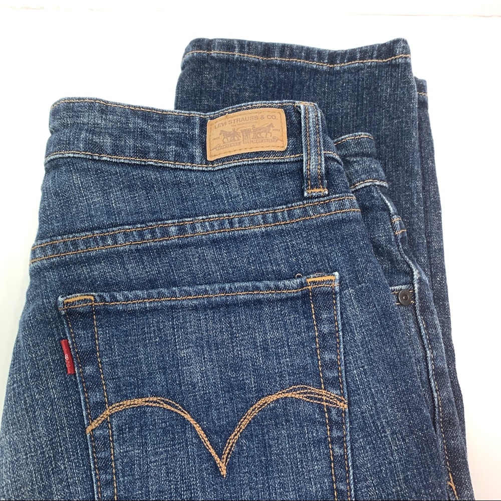 Levi’s mid rise skinny denim jean